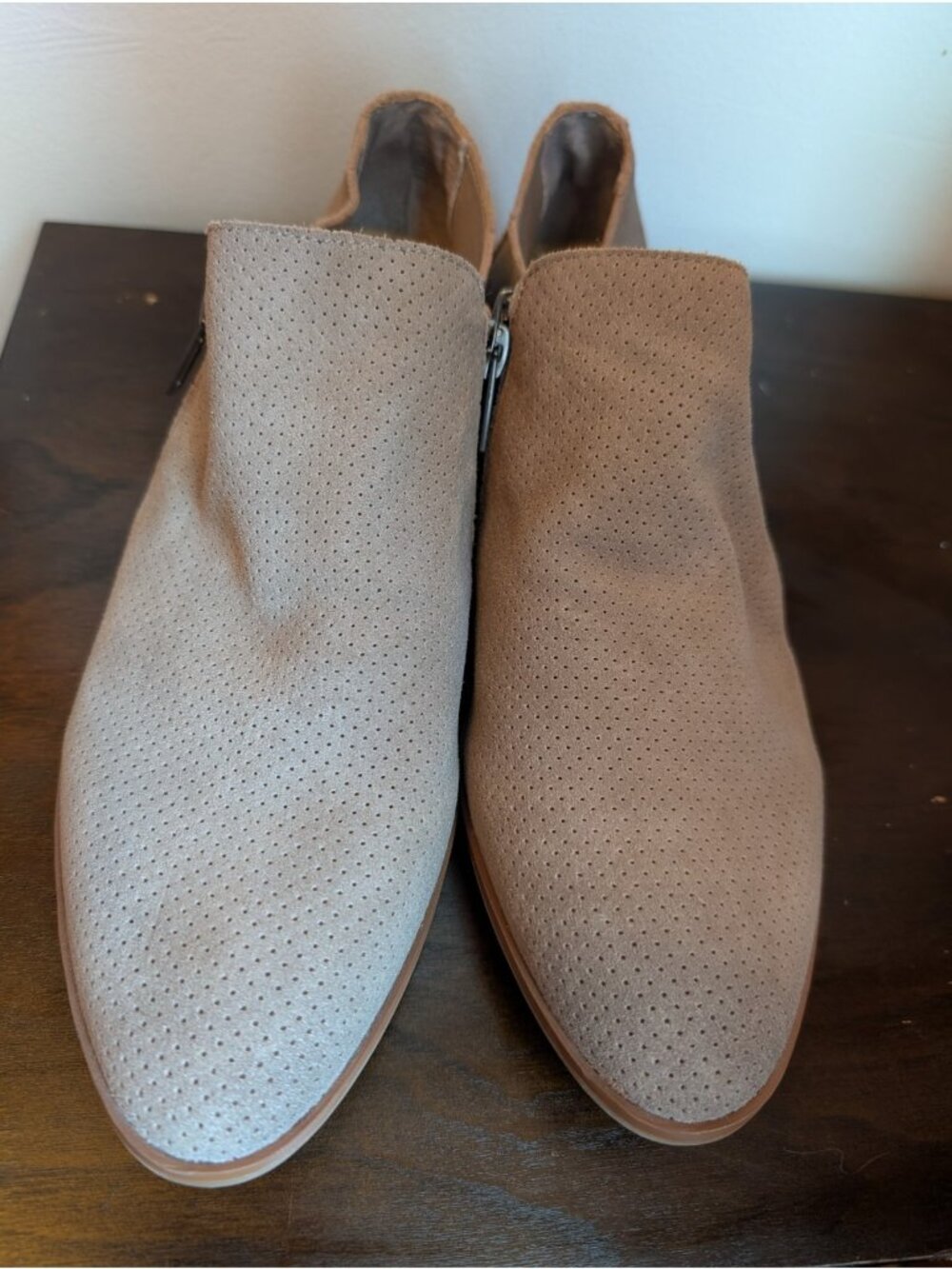 Crown Vintage Ankle Booties Beige Leather Double Side Zip Size 9.5